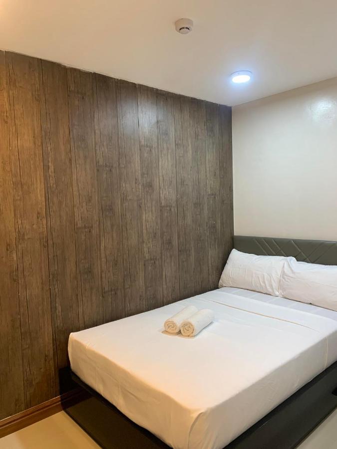Maine City Residences Manila Bagian luar foto